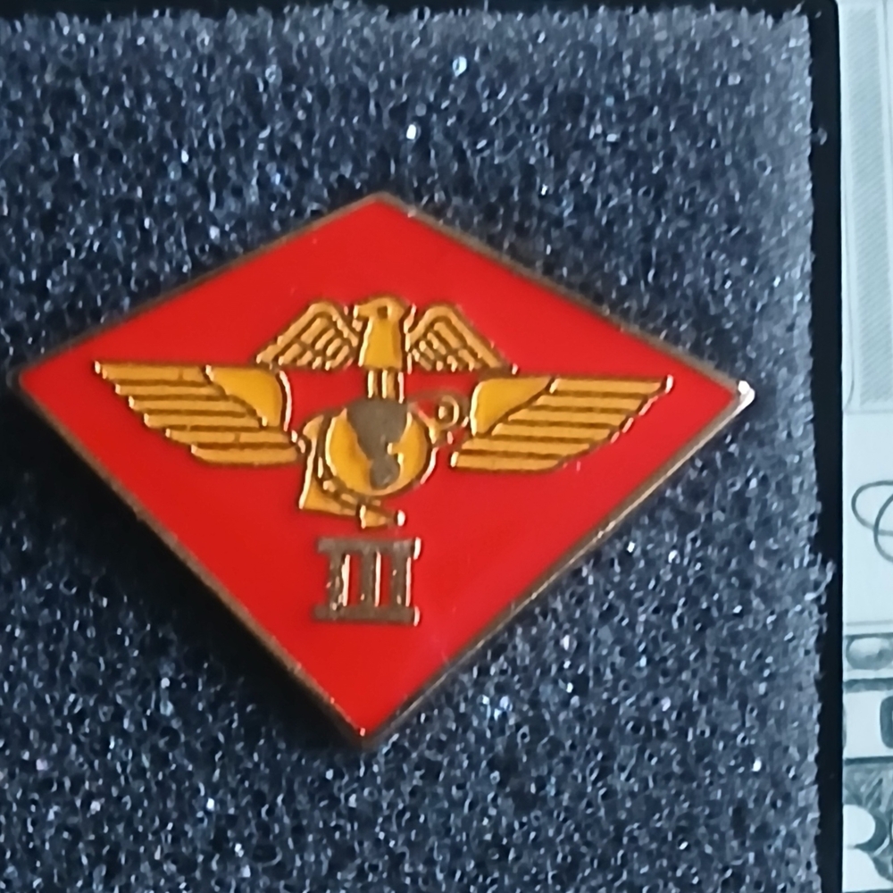 USMC 3rd Marine Aircraft Wing Lapel Pin Reblem Pin